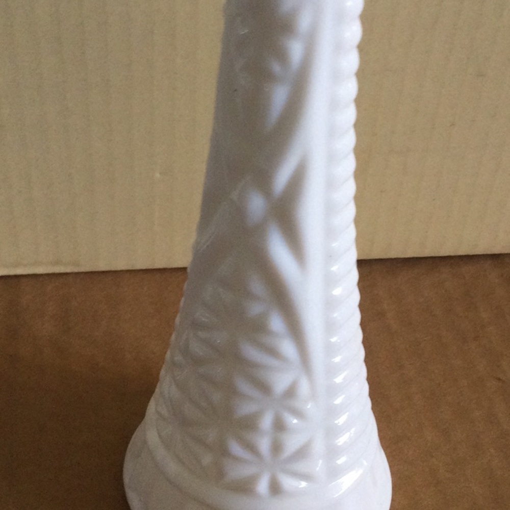 White Vase - Picture 8 of 8